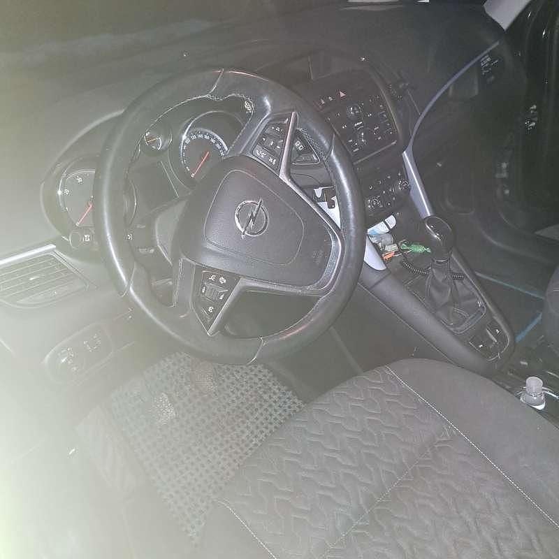 Gebraucht Opel Zafira Tourer Edition 131 PS (96 kW) 2013 Van / Kleinbus