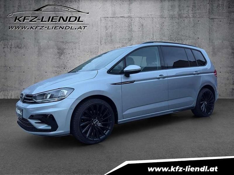 Gebraucht VW Touran R-line 150 PS (110 kW) 2024 Silber Van / Kleinbus
