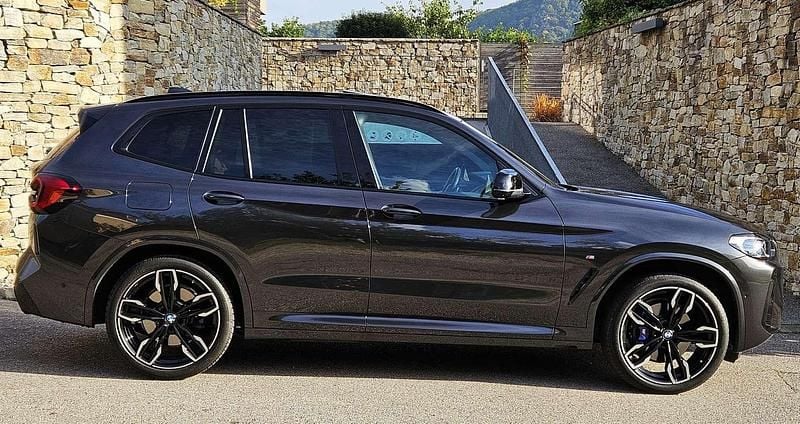Grau Gebraucht 2022 BMW X3 M M Sport SUV | € 62.900 - Bild 1/4