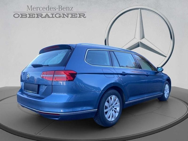 Gebraucht VW Passat Highline 150 PS (110 kW) 2015 Blau Kombi