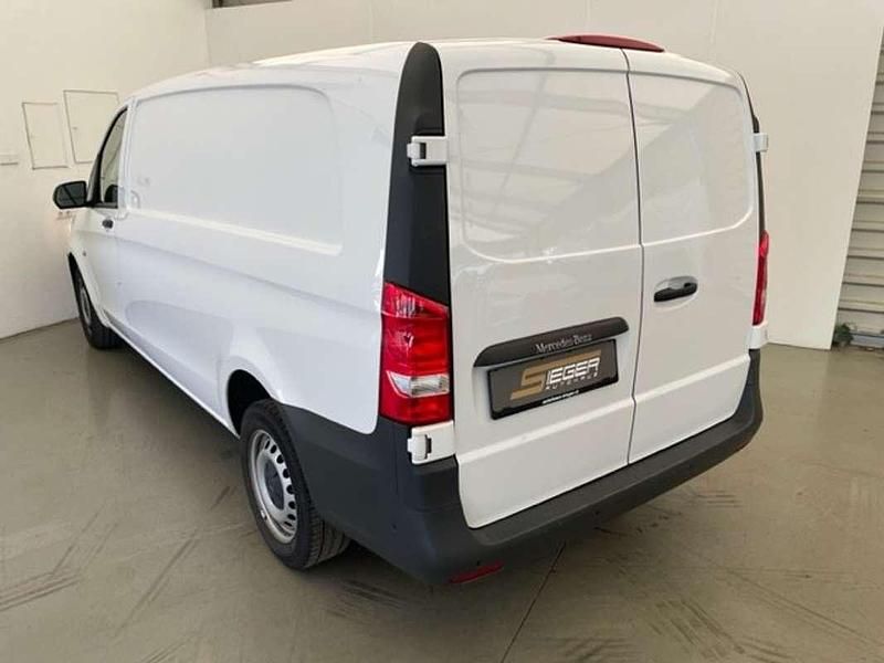 Gebraucht Mercedes Vito 163 PS (119 kW) 2022 Weiß Van