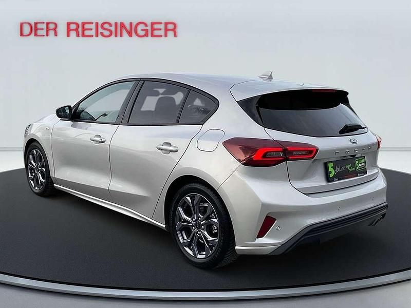Gebraucht Ford Focus ST-Line 116 PS (85 kW) 2025 Silber Limousine