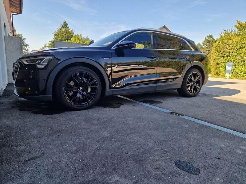 Schwarz Gebraucht 2021 Audi e-tron Business SUV | € 26.500 (Superpreis) - Bild 1/4