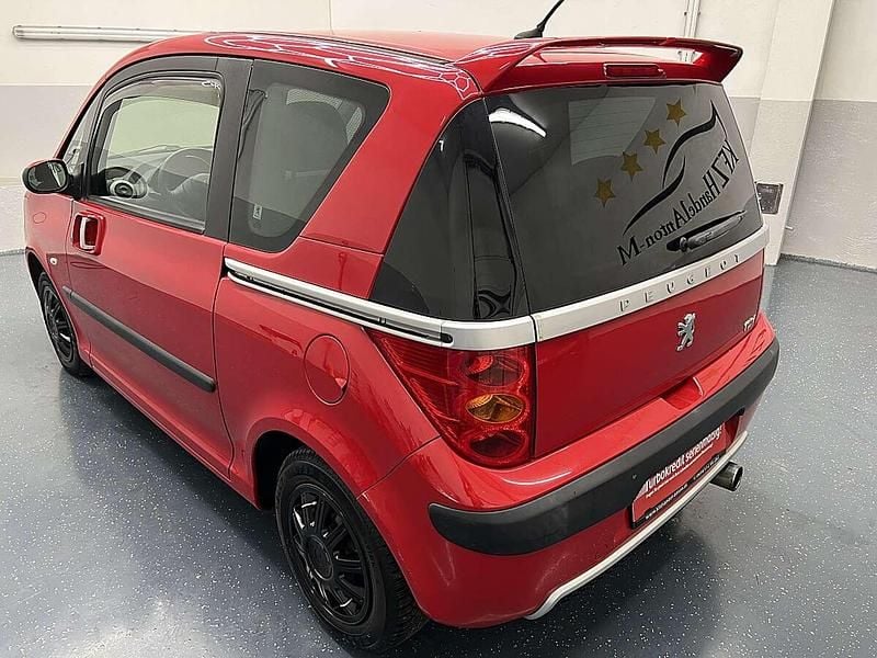 Gebraucht Peugeot 1007 68 PS (50 kW) 2005 Rot Van / Kleinbus