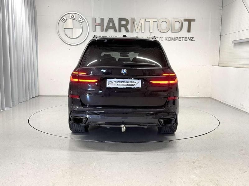 Gebraucht BMW X7 M Sport 340 PS (250 kW) 2024 Schwarz SUV