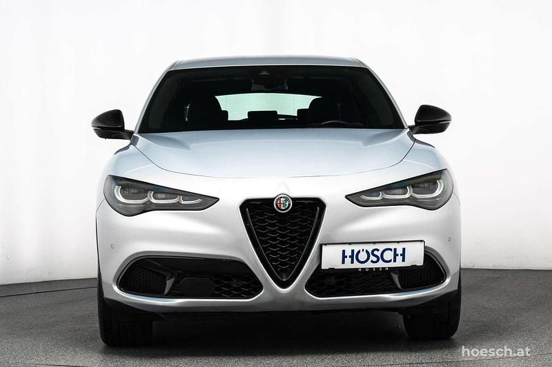 Gebraucht Alfa Romeo Stelvio Sprint 160 PS (117 kW) 2024 Weiss SUV