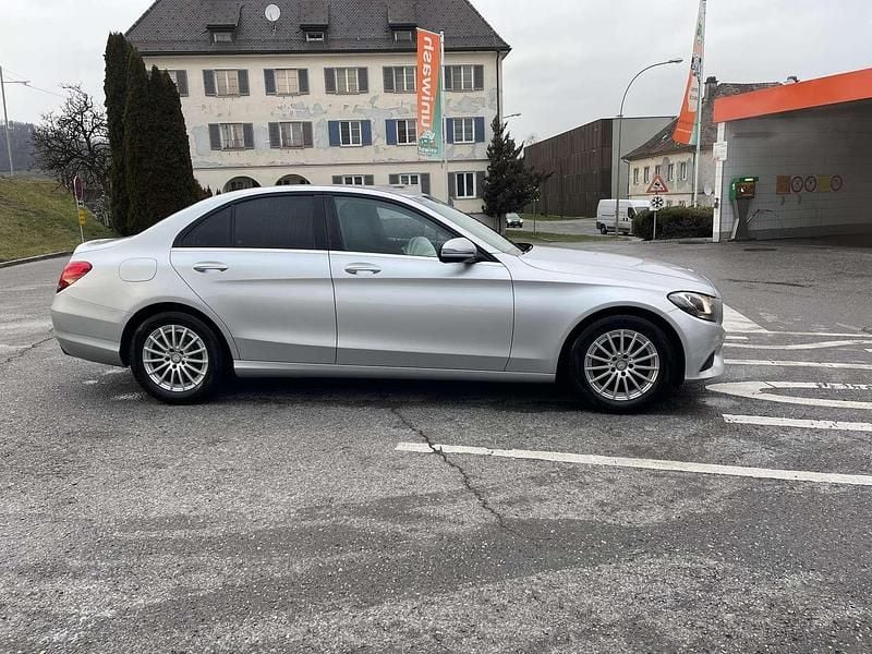 Gebraucht Mercedes C180 116 PS (85 kW) 2015 Limousine