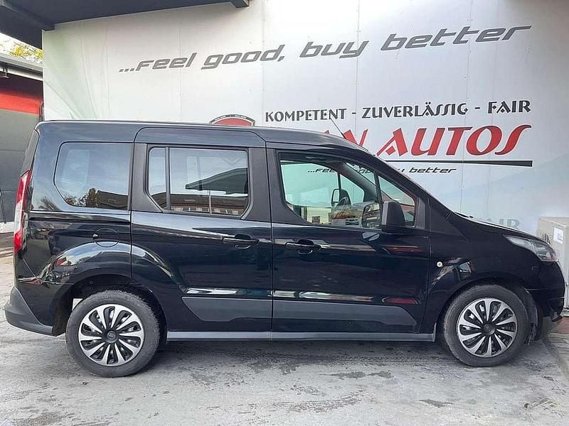 Gebraucht Ford Tourneo Trend 95 PS (69 kW) 2015 Schwarz Kombi