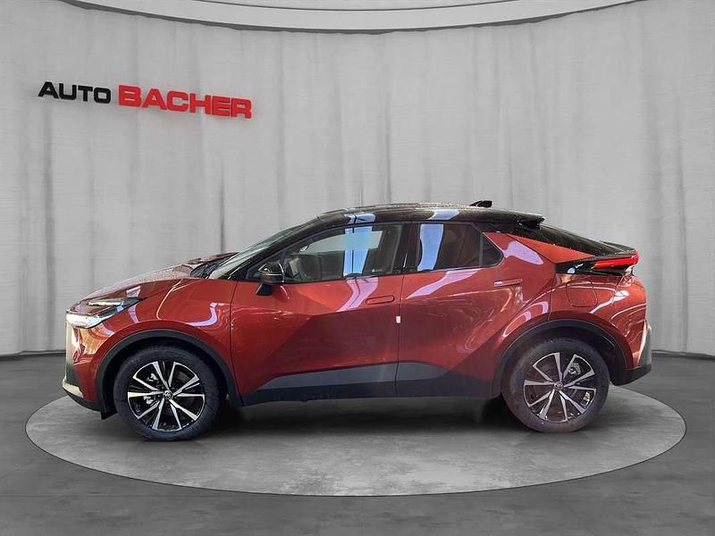 Neu Toyota C-HR Active 151 PS (111 kW) 2025 Rot SUV