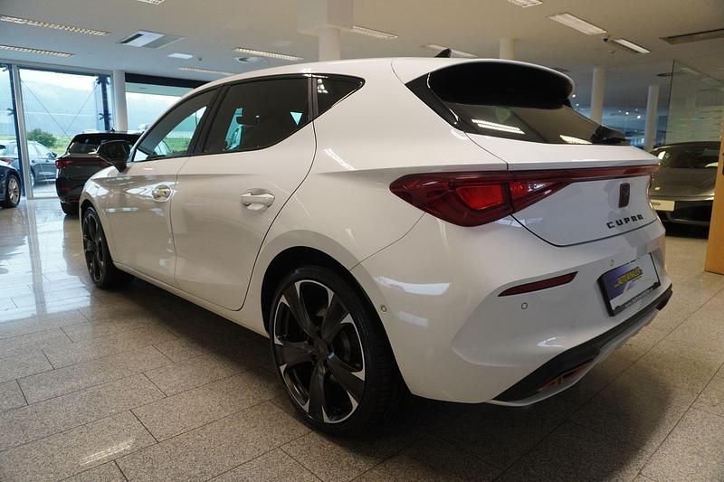 Gebraucht Cupra Leon 245 PS (180 kW) 2021 Weiß Limousine