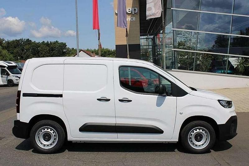 Neu Fiat Sedici 102 PS (75 kW) 2025 Weiß SUV