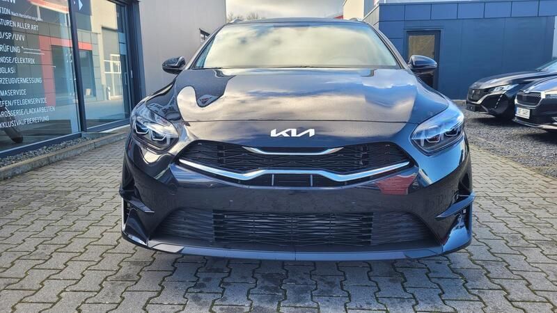 Neu Kia Ceed Sportswagon 140 PS (102 kW) 2025 Schwarz Kombi