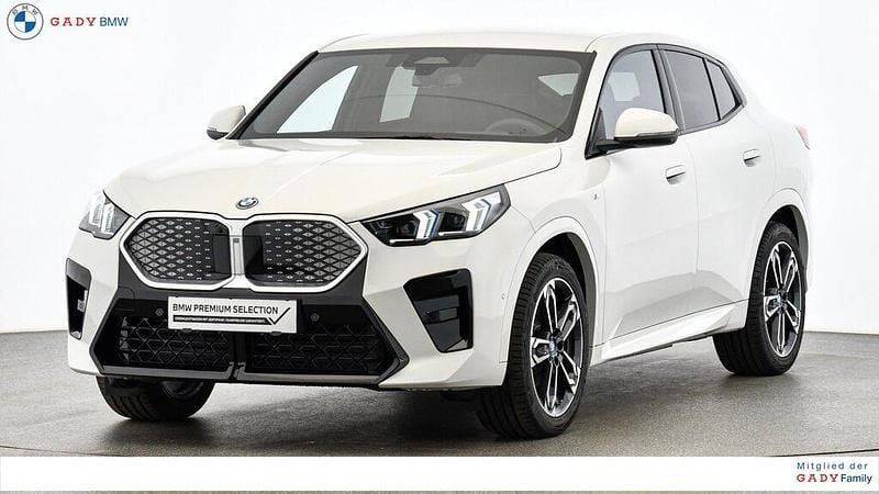 Gebraucht BMW iX2 Shadowline 150 kW (204 PS) 2025 Alpinweiß SUV
