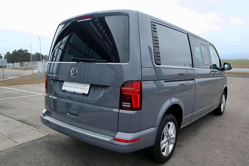 Gebraucht VW T6.1 204 PS (150 kW) 2021 Grau Van