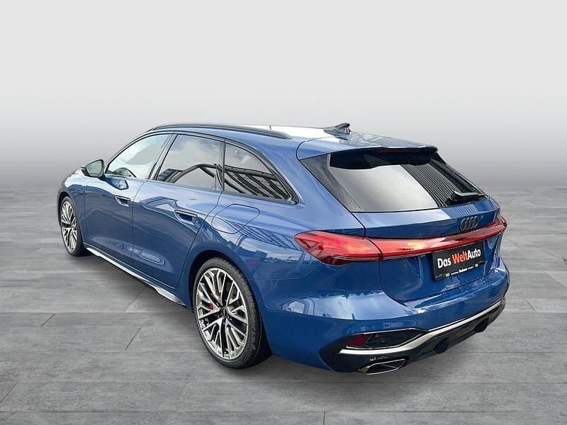 Neu Audi A5 367 PS (269 kW) 2026 Mittelblau  metallic Kombi