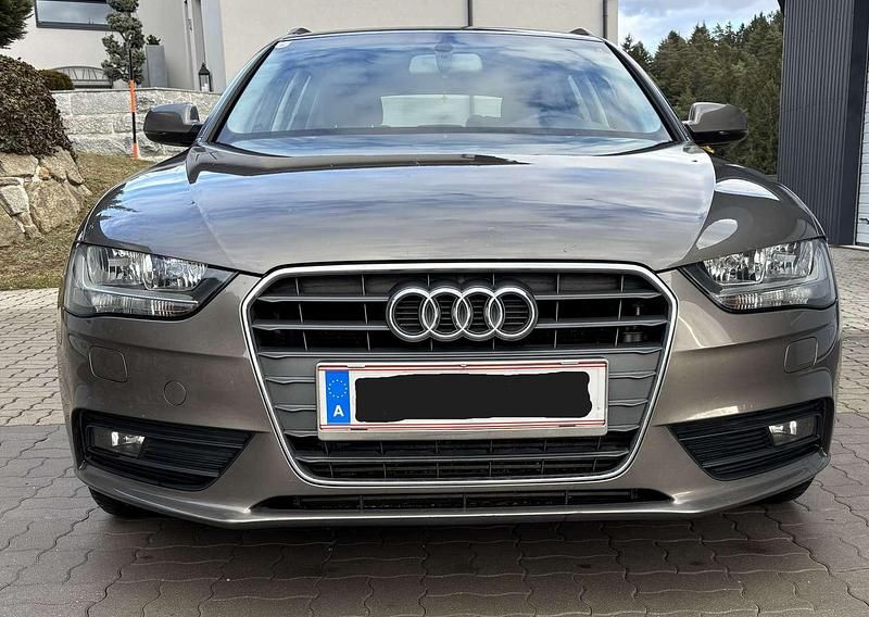 Gebraucht Audi A4 150 PS (110 kW) 2014 Grau Kombi