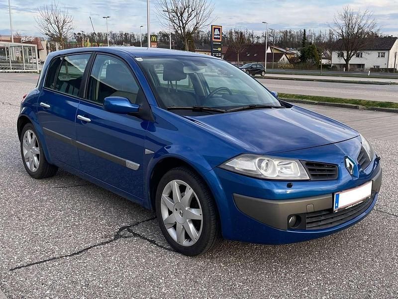 Blau Gebraucht 2006 Renault Mégane II Dynamique Limousine | € 2.850 - Bild 1/4