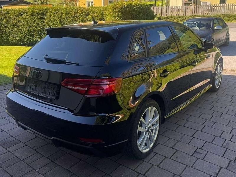 Gebraucht Audi A3 Sport 116 PS (85 kW) 2019 Schwarz Limousine