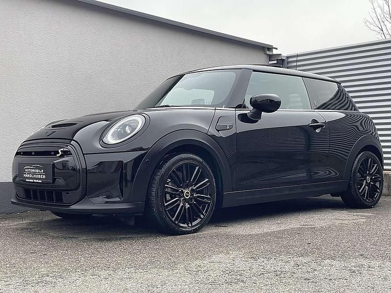 Gebraucht Mini Cooper SE 135 kW (184 PS) 2021 Schwarz Kleinwagen