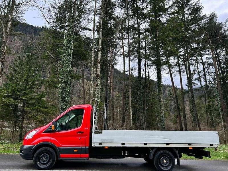 Gebraucht Ford Transit 155 PS (114 kW) 2015 Rot Van