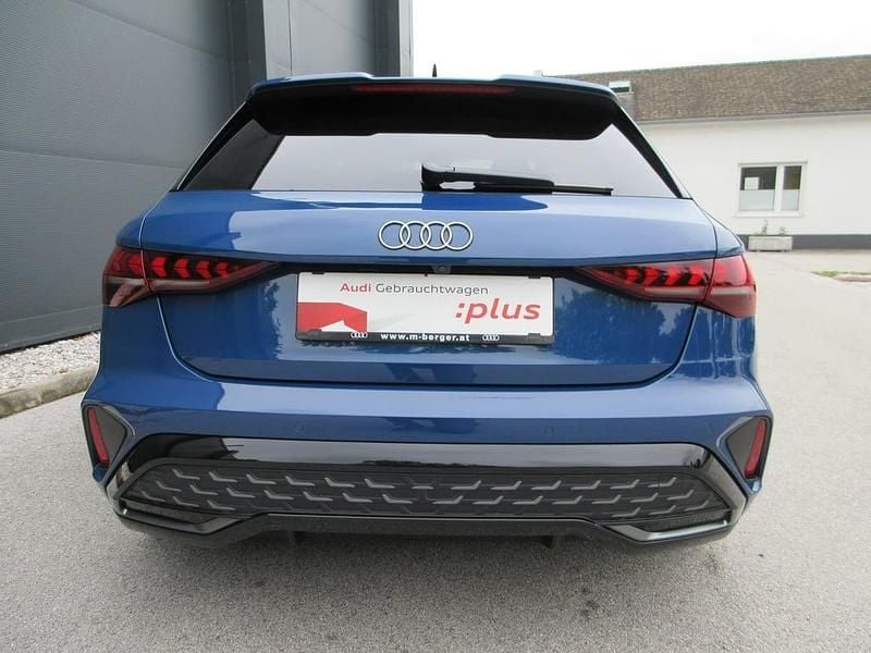 Gebraucht Audi A3 S-Line 116 PS (85 kW) 2024 Mittelblau  metallic Limousine