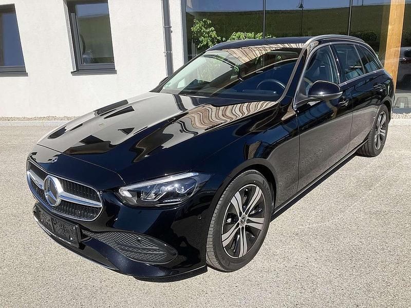Schwarz Gebraucht 2024 Mercedes C200 Avantgarde Kombi | € 33.990 (Superpreis) - Bild 1/4