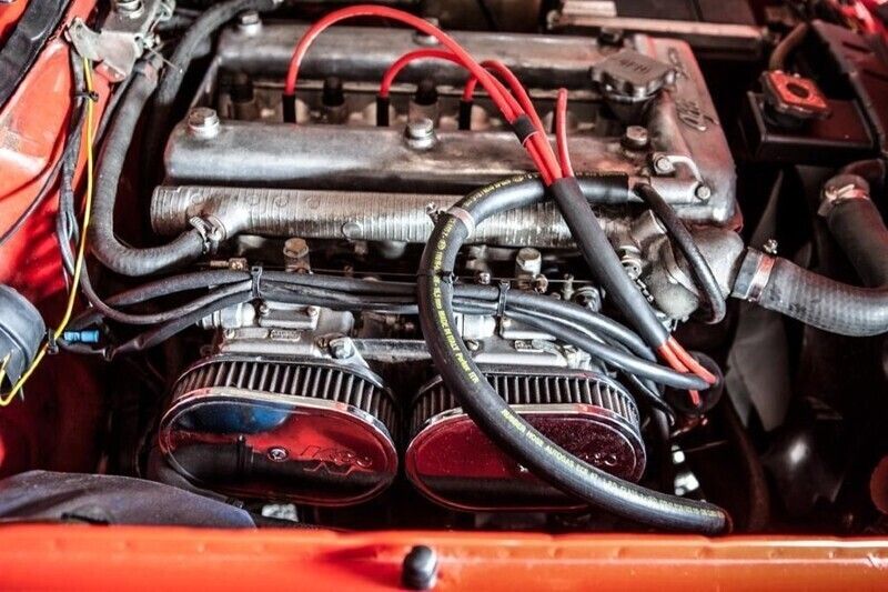 Gebraucht Alfa Romeo Spider 126 PS (92 kW) 1977 Rot Cabrio