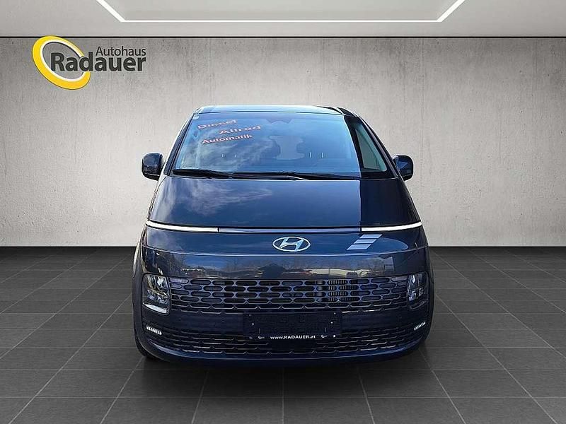 Grau Gebraucht 2022 Hyundai Staria Trend Van | € 57.990 - Bild 1/4