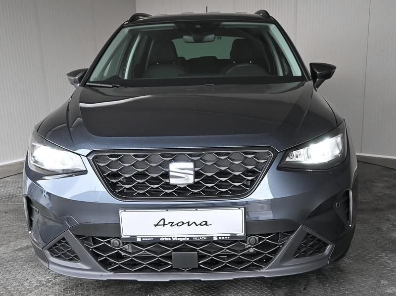 Neu Seat Arona Style 115 PS (84 kW) 2025 Dunkelgrau  metallicperleffekt SUV