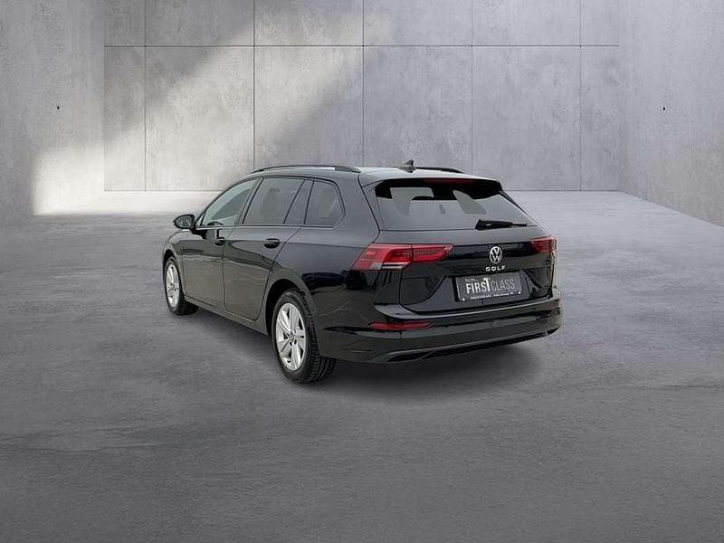 Gebraucht VW Golf VIII Life 110 PS (80 kW) 2024 Schwarz Kombi