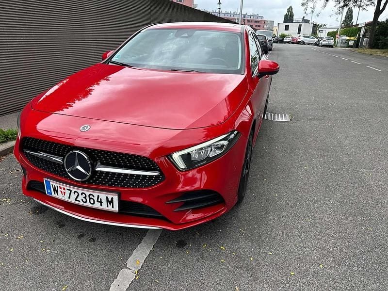 Rot Gebraucht 2019 Mercedes A200 Limousine | € 18.990 (Guter Preis) - Bild 1/4