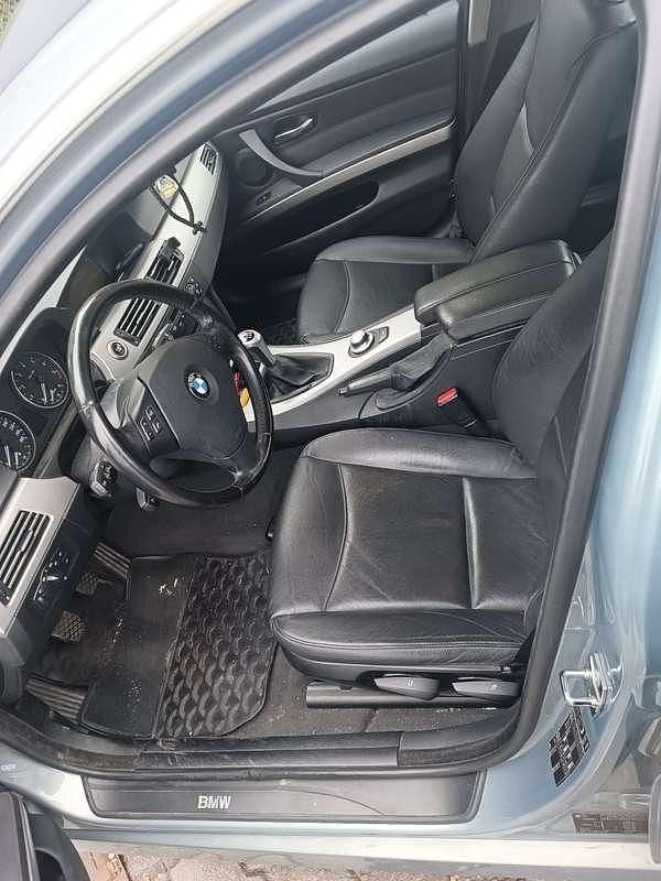 Gebraucht BMW 325 218 PS (160 kW) 2006 Grau Kombi