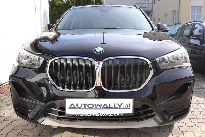Gebraucht BMW X1 Advantage 116 PS (85 kW) 2022 Schwarz SUV