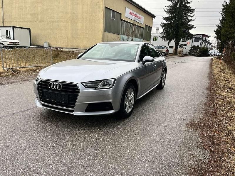 Gebraucht Audi A4 Basis 150 PS (110 kW) 2016 Silber Limousine