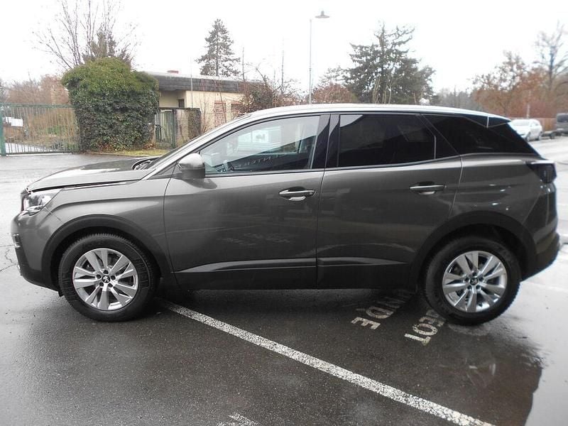 Gebraucht Peugeot 3008 Active 131 PS (96 kW) 2020 SUV