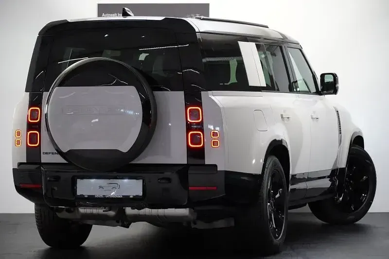 Neu Land Rover Defender SE 249 PS (2026) in Tirol - € 129.990 | AutoUncle