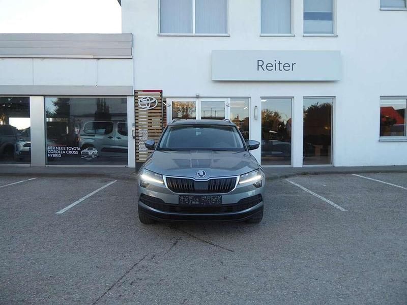 Grau Gebraucht 2020 Skoda Karoq SUV | € 21.990 (Fairer Preis) - Bild 1/4