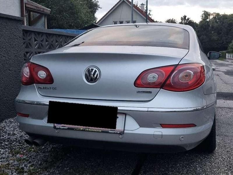 Gebraucht VW Passat 140 PS (102 kW) 2010 Silber Limousine