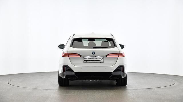 Gebraucht BMW 530e M Sport 299 PS (219 kW) 2024 Weiß Kombi