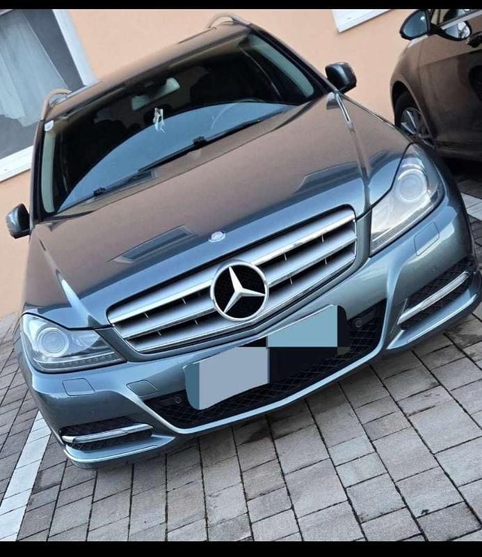 Gebraucht Mercedes C200 Elegance 184 PS (135 kW) 2011 Kombi