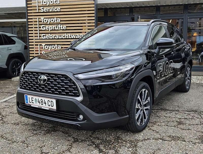Schwarz Gebraucht 2024 Toyota Corolla Cross Active SUV | € 32.990 (Superpreis) - Bild 1/4