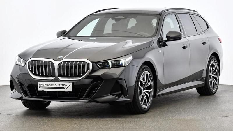 Grau Gebraucht 2024 BMW 520 Efficient Dynamics Kombi | € 58.982 (Superpreis) - Bild 1/4
