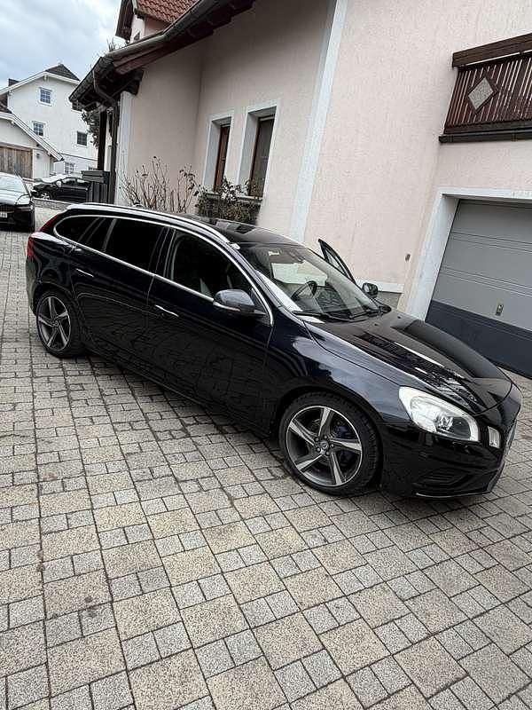 Gebraucht Volvo V60 R-Design 215 PS (158 kW) 2011 Kombi