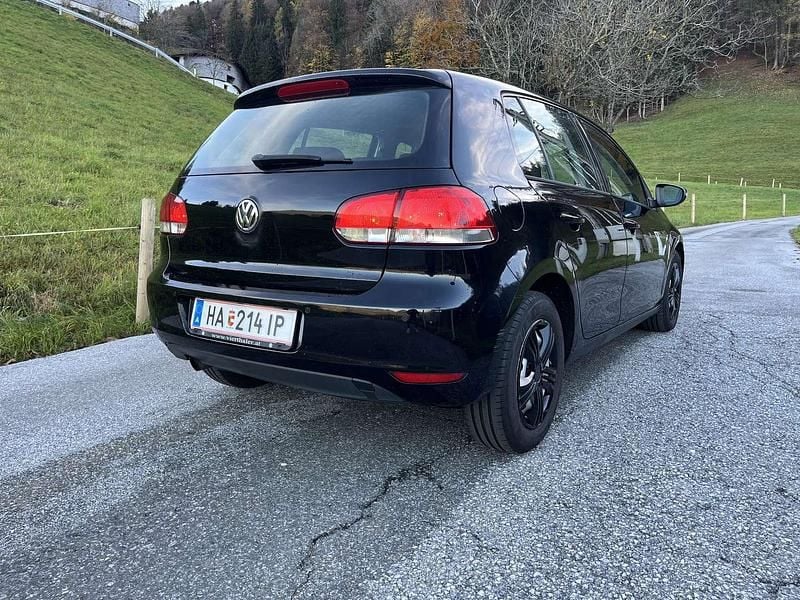 Gebraucht VW Golf VII 105 PS (77 kW) 2012 Limousine