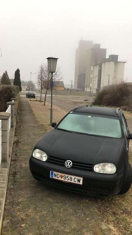 Gebraucht VW Golf IV Trendline 101 PS (74 kW) 2001 Kombi