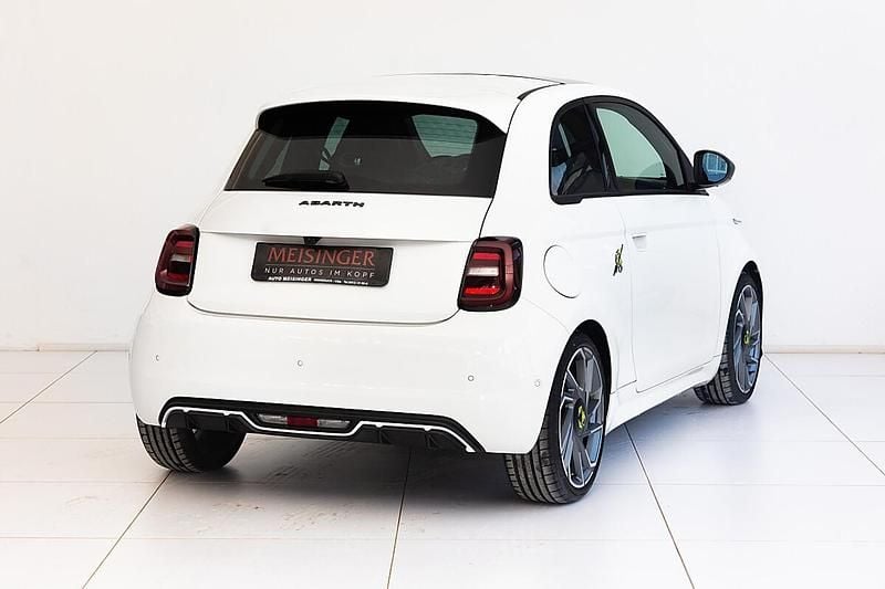 Neu Abarth 500e Scorpionissima 114 kW (155 PS) 2025 Weiß Kleinwagen