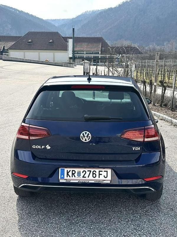 Gebraucht VW Golf VII 90 PS (66 kW) 2017 Blau Limousine