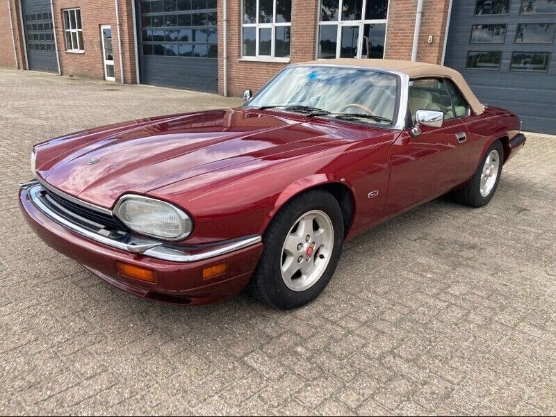 Rot Gebraucht 1994 Jaguar XJS Cabrio | € 9.800 - Bild 1/4