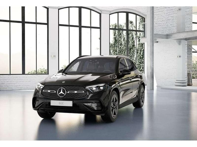 Gebraucht Mercedes GLC300e AMG 333 PS (244 kW) 2025 Schwarz SUV
