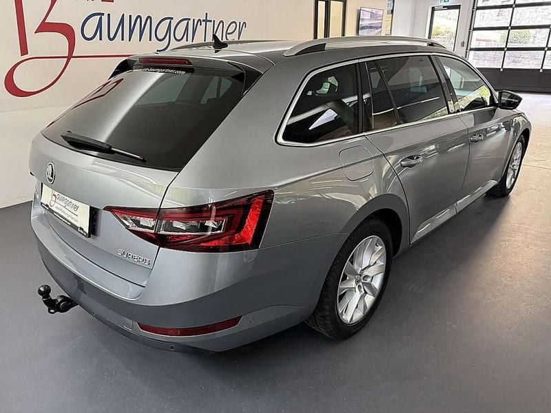 Gebraucht Skoda Superb Style 120 PS (88 kW) 2018 Grau Kombi